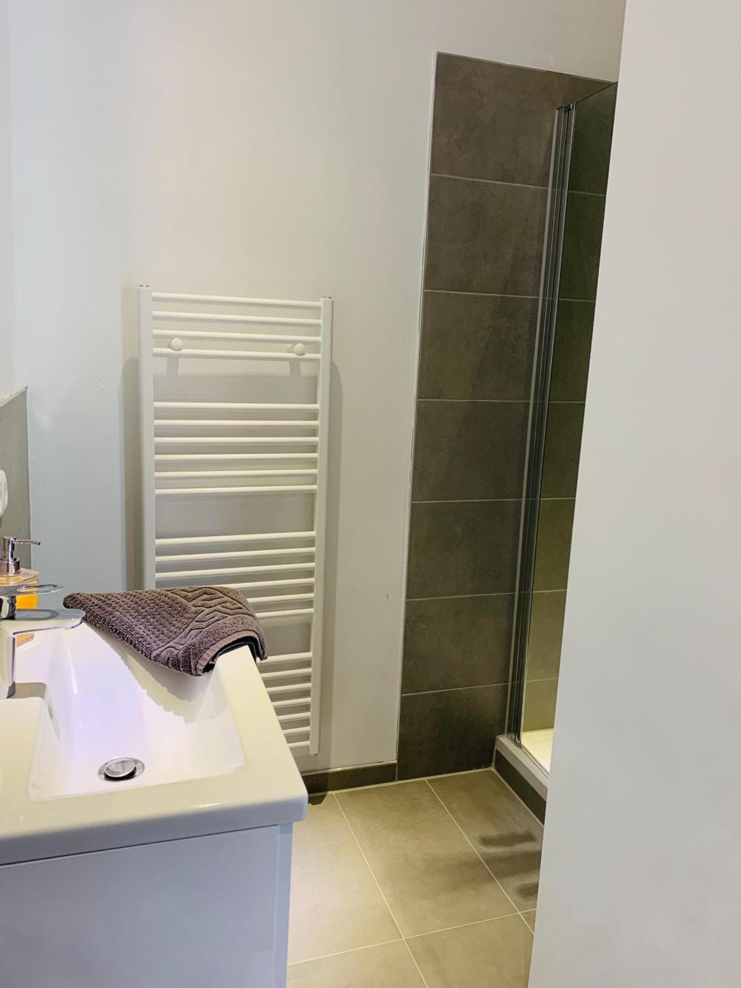 Feddersen Living Kernsanierte Ferienwohnungen - Gemuetlich - Netflix - Voll Ausgestattet - Zentral Brunsbuttel Quarto foto
